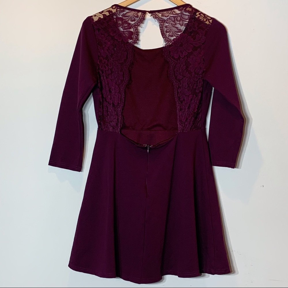 EUC Lulu’s Lace Trimmed Cutout Back Burgundy A-line Dress